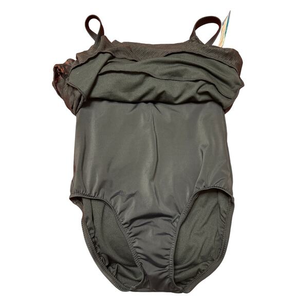 Sleek Black One-Piece Swimwear - Picture 3 of 11